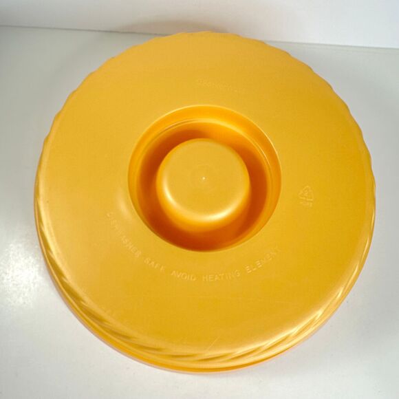 Yellow/Gold PackerWare Round Container with Lid Inner Bowl for Dip with lid - Picture 7 of 9